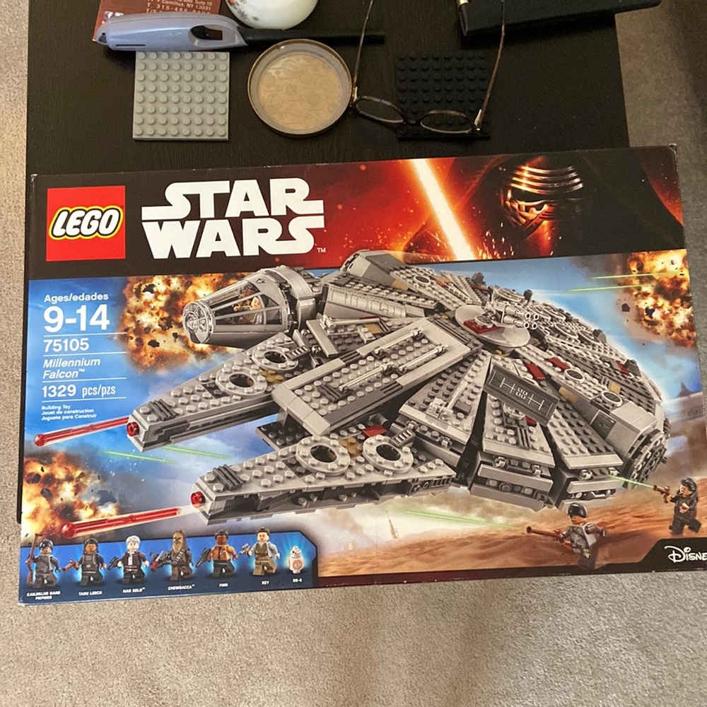 Lego Star Wars model 75105 Millenium Falcon.